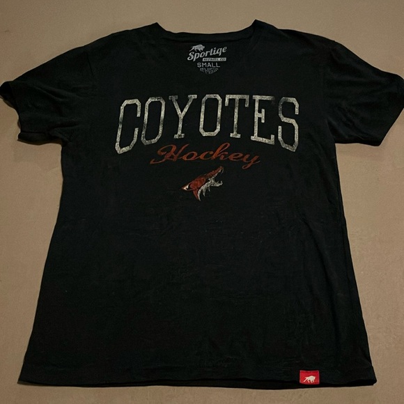 Coyotes Hockey Arizona Women’s T Shirt - Size S - Picture 2 of 7